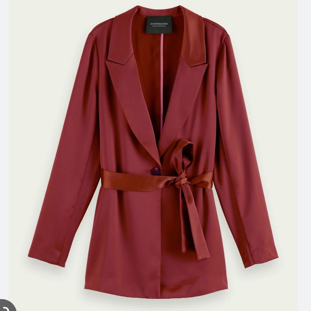 Scotch & Soda - Printed belted single-breasted blazer in Ruby Red